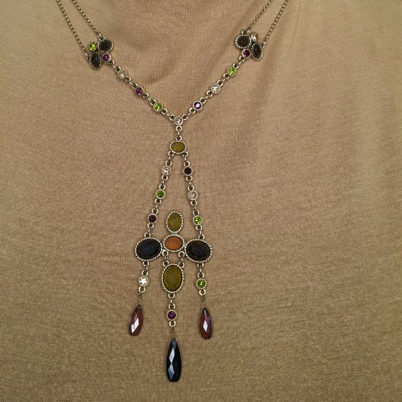 VTG Monet Jewel Toned Crystal Necklace - Picture 3 of 9